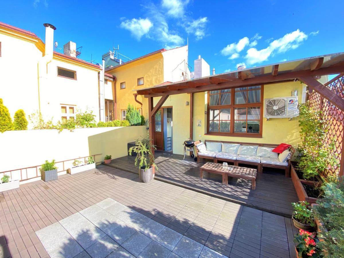 Black Eagle Apartments Praha Bagian luar foto